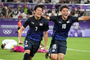 Yamamoto (số 7) là chủ nhân của bàn thắng duy nhất trong trận Nhật Bản 1-0 Mali