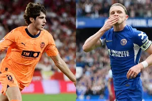 Atletico Madrid từng muốn hủy thỏa thuận với Conor Gallagher (phải) vì Javi Guerra.