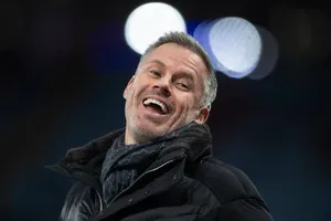 Carragher vẫn rất hài hước khi được hỏi về thương vụ chuyển nhượng Joao Felix