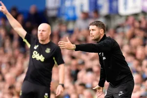 Fabian Hurzeler ở tuổi 31 tuổi đã trở thành HLV trẻ nhất từ trước đến nay tại Premier League.