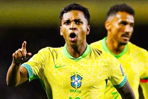 Rodrygo ghi bàn giúp Brazil đánh bại Ecuador 1-0 qua đó chấm dứt chuỗi 3 trận thua.