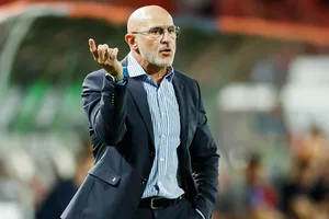 HLV Luis de la Fuente nhấn mạnh cầu thủ cần phải xem việc thi đấu cho đội tuyển quốc gia là ưu tiên.