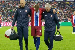 Tiền vệ Martin Odegaard dính chấn thương nghiêm trọng khi làm nhiệm vụ cùng tuyển Na Uy.