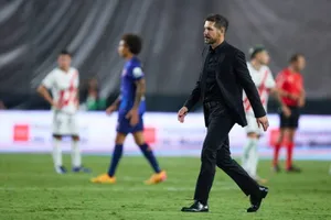 Diego Simeone một lần nữa phải thất vọng khi chứng kiến đội bóng của mình mất điểm