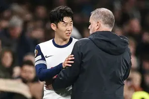 HLV Ange Postecoglou thừa nhận sự quá tải có thể là lý do khiến Son Heung-Min chấn thương gân kheo.