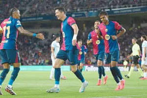 Robert Lewandowski ghi cú đúp giúp Barcelona giành chiến thắng 5-0 trước Young Boys.