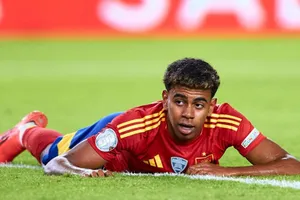 Lamine Yamal với cái chân trái ảo diệu đang trở thành mục tiêu triệt hạ của đối thủ.