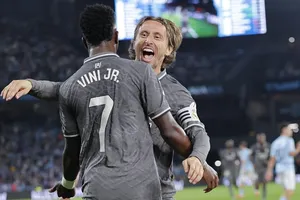 Luka Modric trở thành cầu thủ lớn tuổi nhất trong lịch sử ra sân cho Real Madrid.