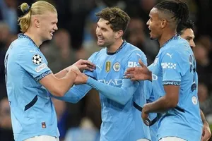 Erling Haaland ghi cú đúp giúp Man.City dễ dàng đè bẹp đội khách Sparta Prague 5-0.