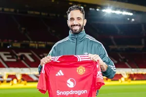 Tân HLV Ruben Amorim đã tham quan Old Trafford và cuộc phỏng vấn đầu tiên.