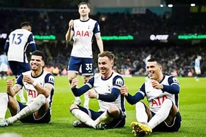 Tottenham đè bẹp Man.City 4-0 ngay tại Etihad và khiến đối thủ chịu trận thua thứ 5 liên tiếp.