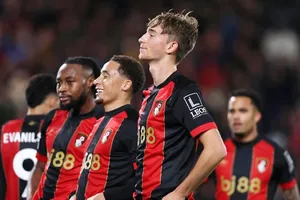 Bournemouth tiếp tục “sở thích” gây bất ngờ cho những vị khách nổi tiếng đến sân Vitality.