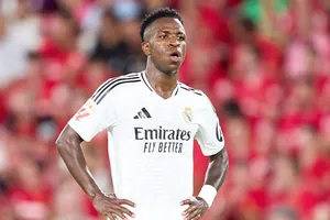 Tiền đạo Vinicius Junior đang cân nhắc mua một CLB bóng đá ở giải hạng hai Bồ Đào Nha.