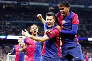 Robert Lewandowski cho biết Barcelona cần cải thiện tinh thần để giành những danh hiệu lớn.