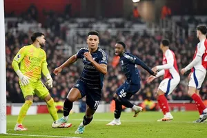 Hàng thủ Arsenal trở nên dễ tổn thương vì mất trung vệ William Saliba bị chấn thương.