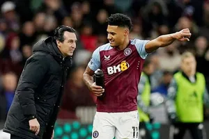 HLV Unai Emery không muốn Ollie Watkins rời Aston Villa trong bối cảnh Arsenal quan tâm.
