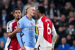 Căng thẳng giữa Erling Haaland và Gabriel dự kiến tái diễn khi Man.City làm khách tại Arsenal.