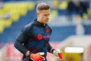 Thủ thành Marc-Andre ter Stegen bắt đầu tập luyện cùng Barcelona sau nhiều tháng dưỡng thương.