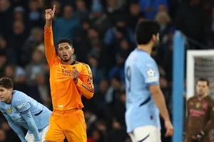 Jude Bellingham hoàn tất màn ngược dòng giúp Real Madrid thắng 3-2 ngay tại Man.City.