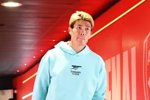 Takehiro Tomiyasu là cầu thủ Arsenal mới nhất sớm kết thúc mùa giải này.