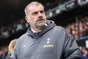 HLV Ange Postecoglou tuyên bố Tottenham chưa bao giờ là một đội đua trụ hạng.