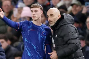 HLV Enzo Maresca thừa nhận Chelsea quá phụ thuộc vào Cole Palmer khiến anh sa sút.