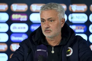 HLV Jose Mourinho bị Galatasaray “khởi kiện hình sự” vì những gì họ gọi là “phát ngôn phân biệt chủng tộc”.