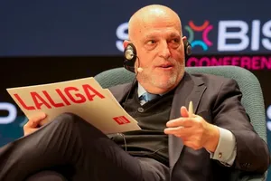 Javier Tebas cáo buộc Real Madrid “khóc lóc” và cố gắng tạo ra “thuyết âm mưu toàn cầu”.