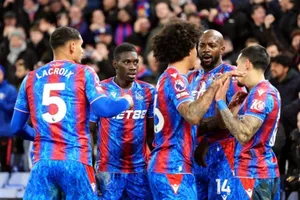 Crystal Palace có chiến thắng tưng bừng 4-1 trước Aston Villa