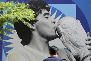 Diego Maradona qua đời ở tuổi 60 vào ngày 25-11-2020 vì một cơn đau tim.