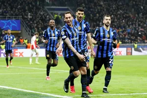 Inter Milan nhẹ nhàng tiến vào tứ kết Champions League khi đánh bại Feyenoord chung cuộc 4-1. 