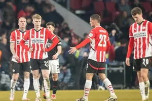 PSV Eindhoven muốn xoa dịu nỗi thất vọng của người hâm mộ sau trận thua nhục nhã 1-7 trên sân nhà.
