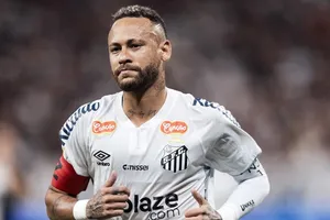 Neymar chưa thể chơi cho đội tuyển Brazil sau gần một năm rưỡi vắng mặt.