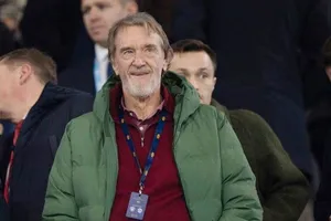 Đồng sở hữu Sir Jim Ratcliffe tiếp tục tăng giá vé bất chấp mọi phản ứng.