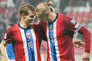 Na Uy đánh bại Israel với tỷ số 4-2 độc chiếm ngôi đầu Bảng I với 6 điểm tuyệt đối.