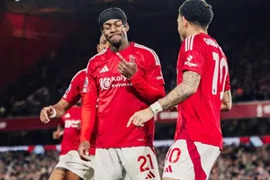 Anthony Elanga không ăn mừng khi ghi bàn giúp Nottingham Forest đánh bại Man.United 1-0.