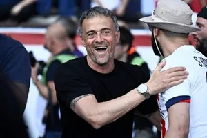 HLV Luis Enrique đang làm chuyện thần kỳ ở PSG