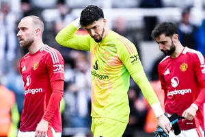 Altay Bayindir đã thất bại trong cơ hội hiếm hoi mà HLV Ruben Amorim trao cho.