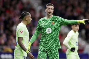 Wojciech Szczesny cho biết anh sẽ chấp nhận nhường vai trò số 1 cho Marc-Andre ter Stegen.