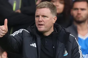 HLV Eddie Howe vắng mặt vào Chủ nhật nhưng Newcastle vẫn thắng 4-1 trước Man.United.