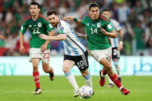 Lionel Messi tuyên bố Mexico không thể được mang ra so sánh với Argentina từng 3 lần vô địch thế giới.