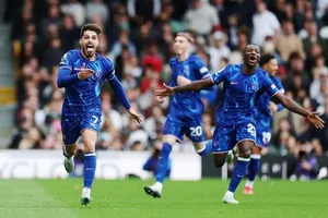 Pedro Neto ăn mừng chiến thắng phút bù giờ của Chelsea