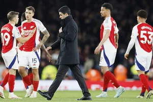 HLV Mikel Arteta không hài lòng khi Arsenal bị Crystal Palace cầm hòa 2-2 tại Emirates.