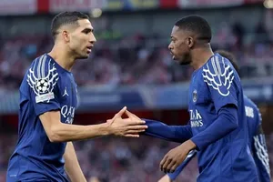 Ousmane Dembele đang 'tiến triển thuận lợi' sau chấn thương gân kheo gặp phải trong trận bán kết lượt đi Champions League với Arsenal.