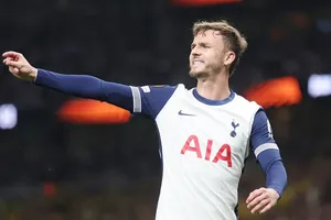 Mất James Maddison ở thời điểm này là cú giáng mạnh vào cơ hội thắng Europa League của Tottenham.