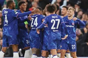 Chelsea đánh bại Djurgarden 1-0 và giành quyền vào chung kết với tỷ số chung cuộc 5-1.