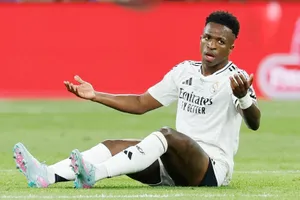 Chấn thương của Vinicius Junior và Lucas Vazquez làm tăng thêm những vấn đề của Real Madrid.