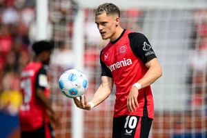 Leverkusen đã bật đèn xanh cho Florian Wirtz bay đến Anh, vấn đề lúc này là quyết tâm của Man.City.
