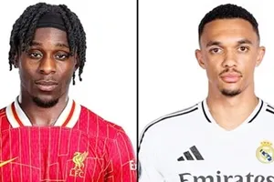 Liverpool hoàn tất hợp đồng Jeremie Frimpong từ Bayer Leverkusen thay thế Trent Alexander-Arnold.