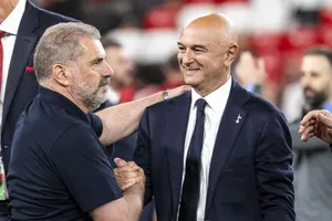 HLV Ange Postecoglou vẫn đang chờ đợi quyết định của Chủ tịch Daniel Levy về tương lai của ông tại Tottenham.
